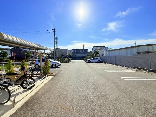 ラヴィエール　守山市勝部4丁目