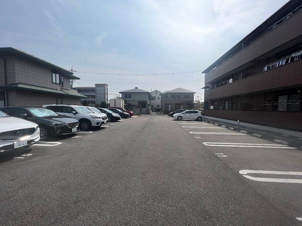 マーベル・コンフォート（野洲市市三宅）