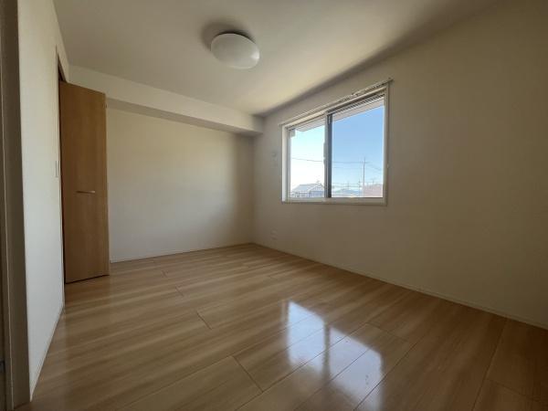 マーベル・コンフォート（野洲市市三宅）