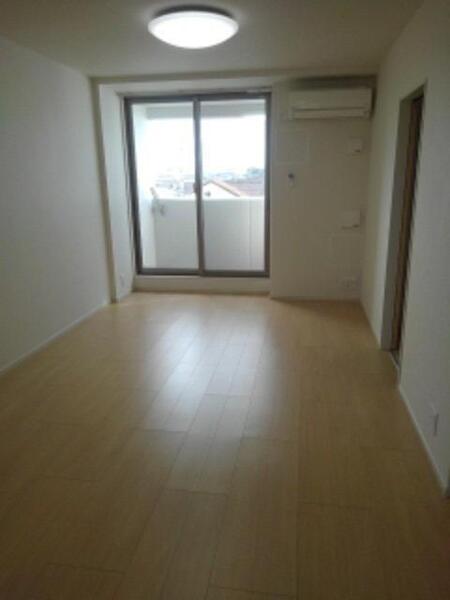 アヴニール・サード