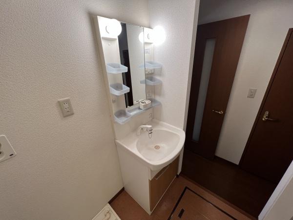 ｏｖｅｒ　ｂｏｏｋ　（野洲市小篠原）