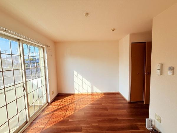 シダーコンフォール弐番館　守山市金森町