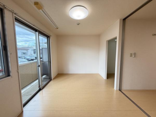 クレセント　栗東市高野