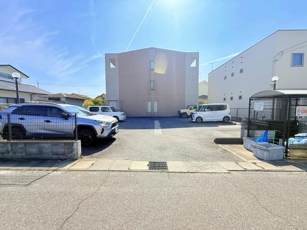 フローラ藤（ふじ）　守山市伊勢町