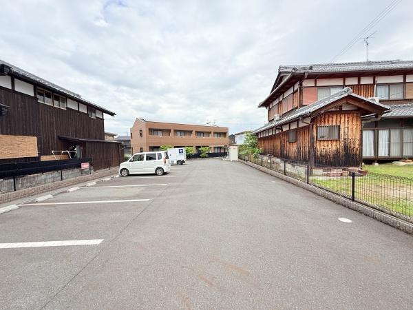 ラ　ベルフォーレ　守山市金森町