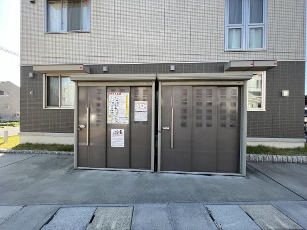 サンビレッジ　市三宅