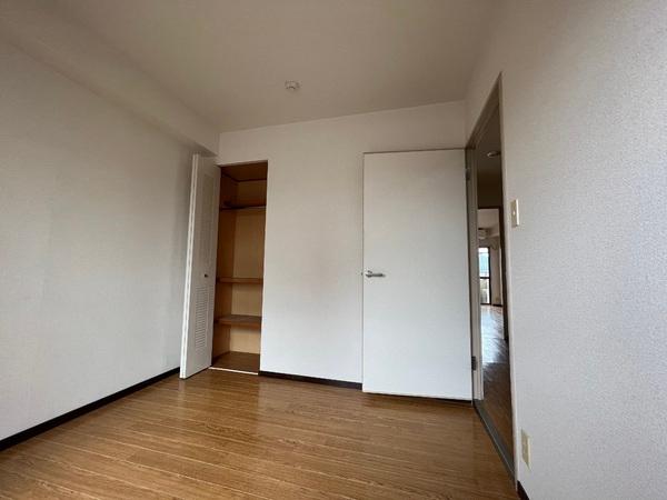 クレスティ栗田　冨波乙