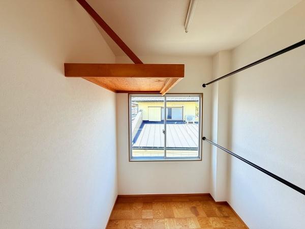 上屋戸建　屋根付き駐車場
