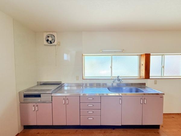 上屋戸建　屋根付き駐車場