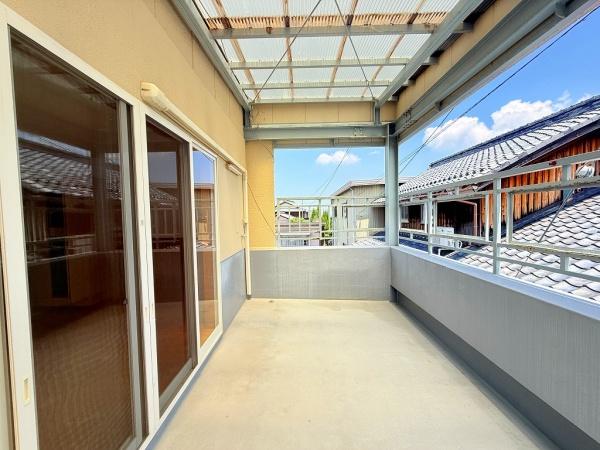 上屋戸建　屋根付き駐車場