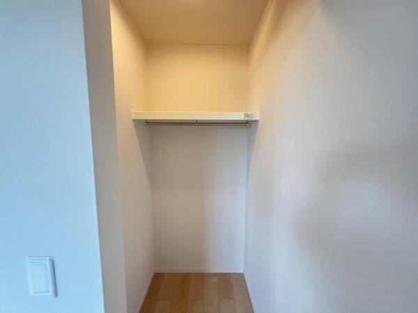 ＬＡ　Ｅｓｃｓｌｉｅｒ　ラ　エスカリエ