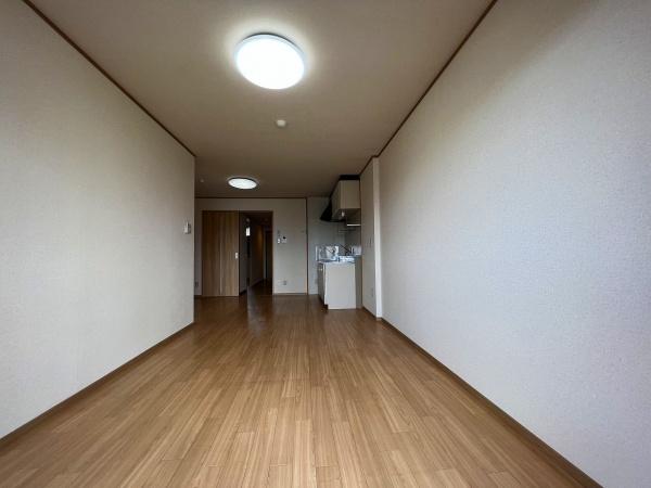 ＳＩＸＴＨ　ＡＶＥＮＵＥ（野洲市六条）