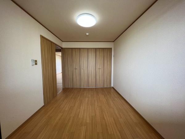 ＳＩＸＴＨ　ＡＶＥＮＵＥ（野洲市六条）