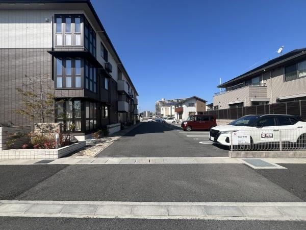 グランツ　守山市岡町