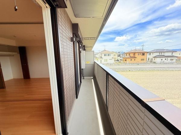 グランツ　守山市岡町