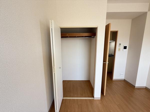 シャトーラフィーネ　守山市勝部1丁目