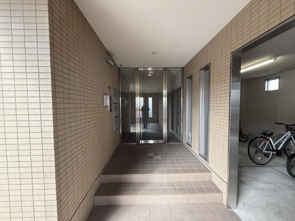 シャトーラフィーネ　守山市勝部1丁目
