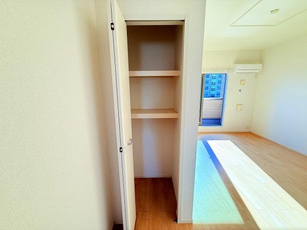 グリエラ２番館　守山市大門町