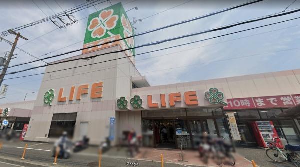 西井マンション(ライフ福泉店)