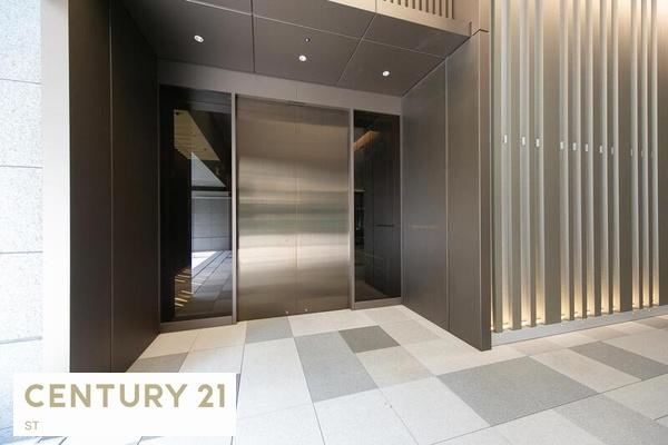 ＷＯＲＬＤ　ＴＯＷＥＲ　ＲＥＳＩＤＥＮＣＥ