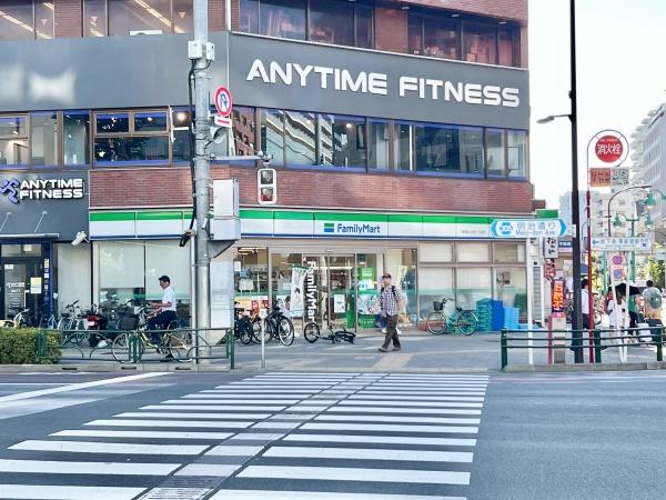 中野区東中野1丁目のマンション(ファミリーマート新宿大久保一丁目店)