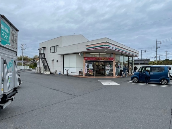 カーム・レジデンス(セブンイレブン宇部空港通り店)