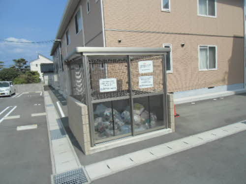 シャーメゾンしおやの杜C棟