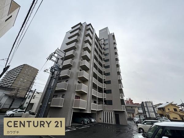 サンスクエア記念館前