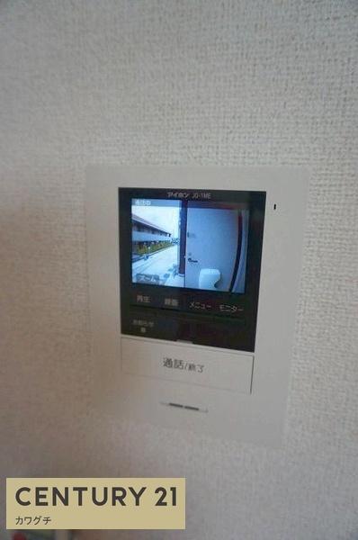 ライヴズC