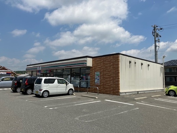 シャーメゾンELAN B棟(セブンイレブン山陽小野田高須店)