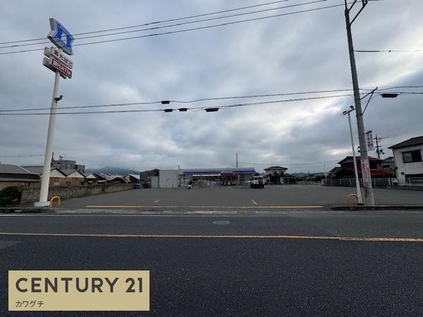 ハウゼルトッキA(ローソン厚狭駅前店)