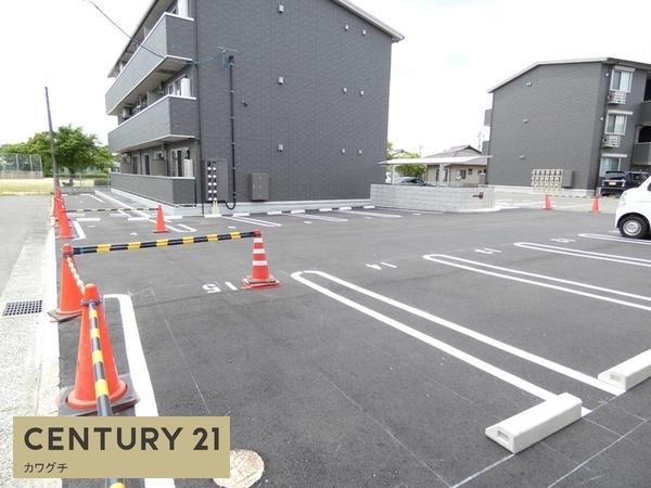 プレステージア厚南北Ⅱ(駐車場)