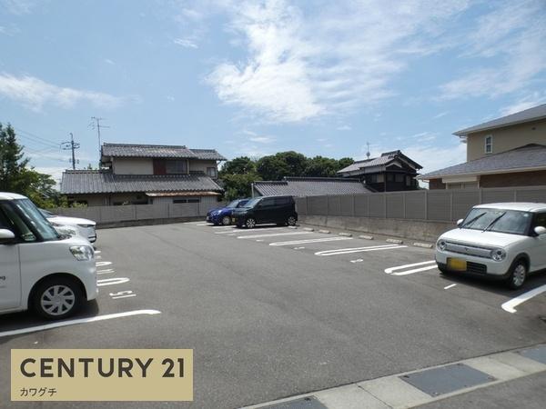ボヌールコート(駐車場)