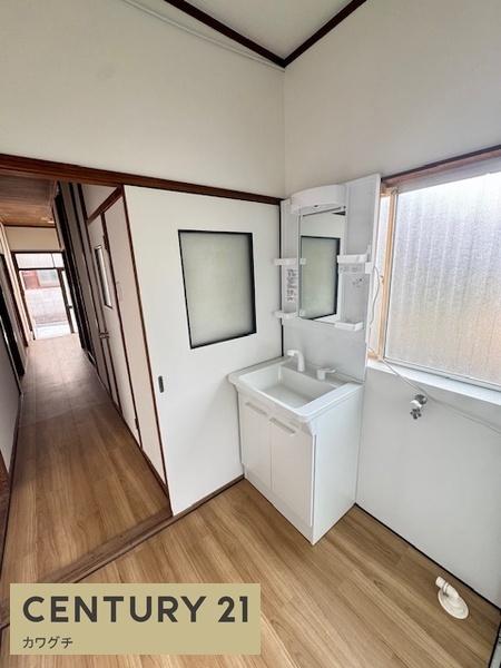 明治町貸家(洗面台・洗面所)