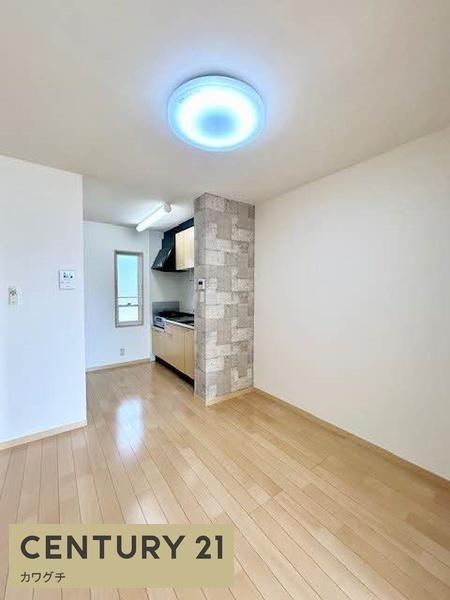 シャーメゾン明月　E棟