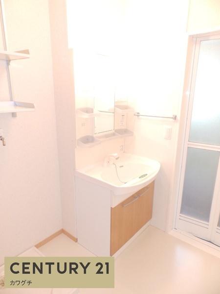 アベニュー中山A棟