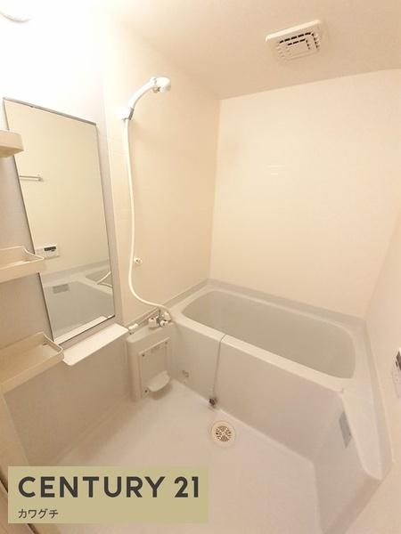 カレッジコート　D