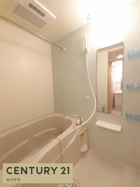 アバンツァート　B