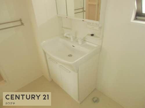 シャーメゾン中野開作B棟