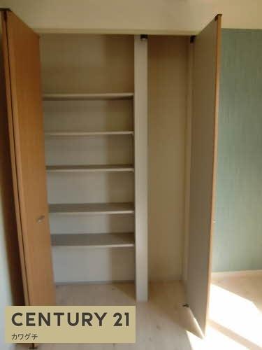 ヴァリュージュ　B棟