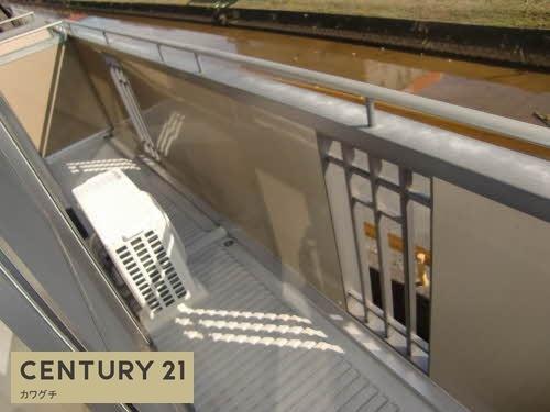 ヴァリュージュ　B棟