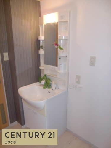 ヴァリュージュ　B棟