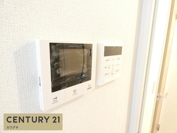 クレストヒルズA棟