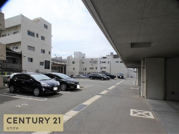 セントラルコートU