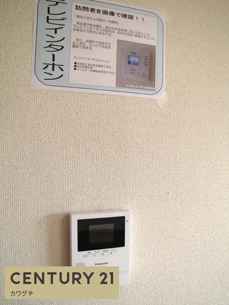 カムール際波　B棟