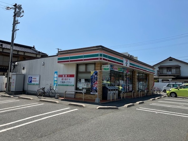 グレース・コートC(セブンイレブン小野田竜王山公園入口店)