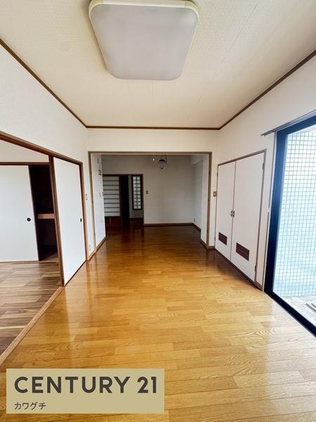 クリスタル松山町