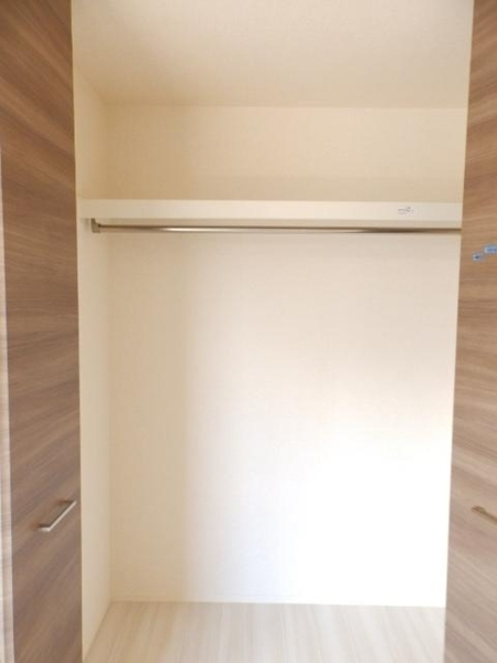 カレッジタウンE棟