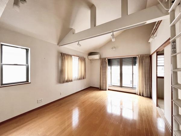 多摩区登戸　2階建て貸家