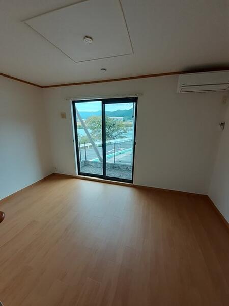 綾部市並松町のアパート